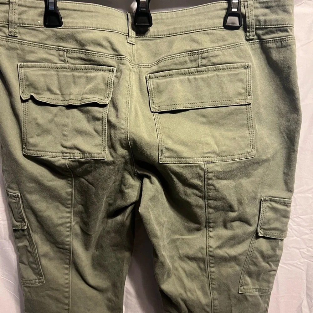 EUC White House Black Market denim jeans. Size 12. - Picture 8 of 14